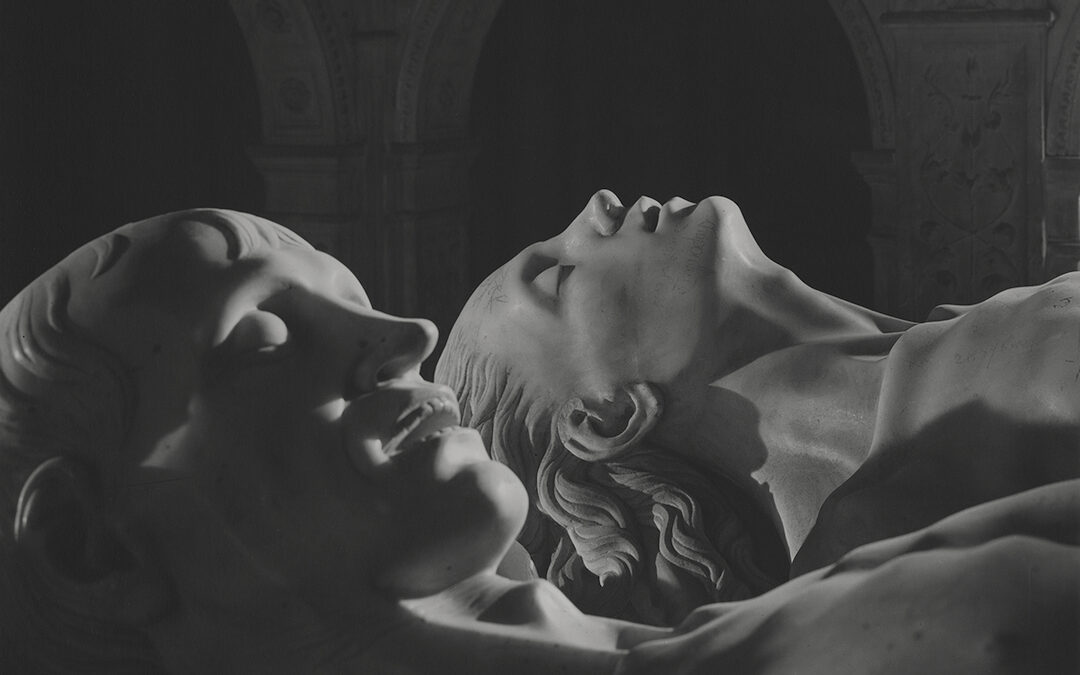 Elkarrengandik aldenduak dirudigunak biar ikusiko dugu, bear bada, ez goazela ain bide desberdiñetatik