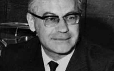Orduan, bere burua hil zuen
