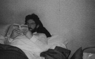 Poesia egitea da emozio bat hartu, azalera ekarri eta era kontrolatuan idatzi, euspena galdu barik