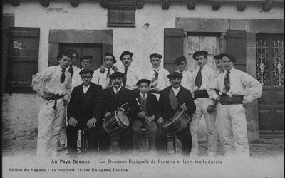 Gure literaturan ezin ditugu idatzizkotasuna eta ahozkotasuna kontrajarri eta sakabanatu