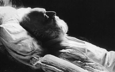 Argi beltza dakusat!