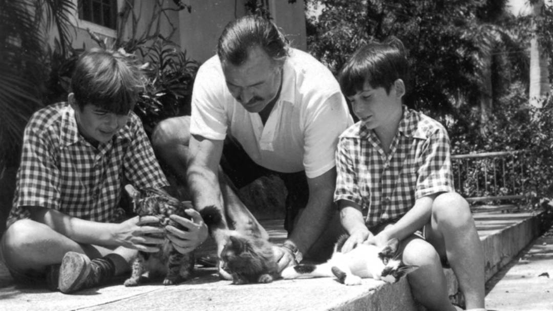 Nire liburuetan argitaratzen dudana da nik defendatzen dudana, eta jendeak nire bizitza pribatua bake santuan uztea gustatuko litzaidake